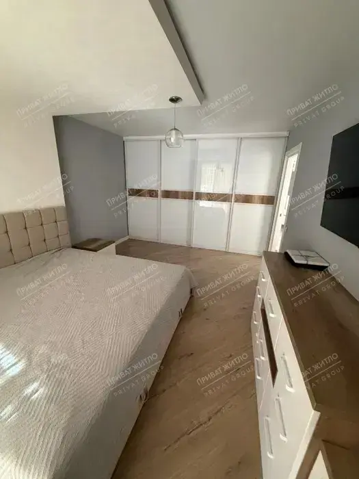 Трикімнатна картира у центрі міста | Приват житло